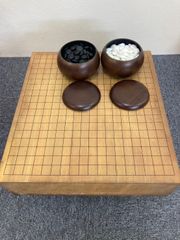 木製囲碁セット 白黒石付き 脚付き碁盤・碁石セット - メルカリ