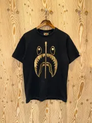 A BATHING APE アベイシングエイプ GOLD シャーク プリンティング 半袖 Tシャツ
