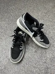 ナイキ ジョーダン 1 レトロ ロー スニーカー