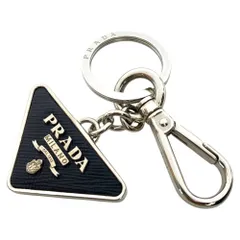 プラダ チャーム キーリング キーホルダー トライアングル ロゴ メタル サフィアーノレザー シルバー ブラック 2PP080 PRADA 上品 洗練 高級感 存在感 実用性