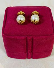 Tory Burch トリーバーチ パール ロゴ ピアス 43991 - メルカリ