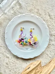 糸とスパンコールのボール耳飾り｜一点もの【Boniquita】