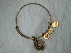 AlexandAni 亞歷山大安妮 手鍊