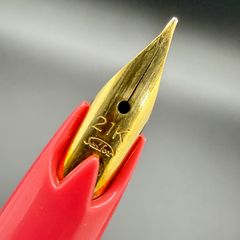 LAMY サファリ　14金ペン先　Ｆニブ　未使用品！！　泣く泣くの出品です！！ LAMY サファリ 14金ペン先 Fニブ 未使用品！！ 泣く泣くの出品です