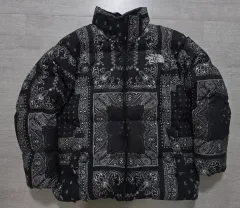 (正規品) THE NORTH FACE ザノースフェイス ペイズリー バンダナ Nuptse(ヌプシ) ダウン L (ブランド ショートダウン Supreme シュプリーム