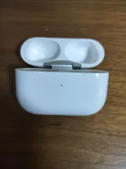 美品（正規品）Apple AirPods Pro 2世代 充電ケース　Lightningモデル　A2700