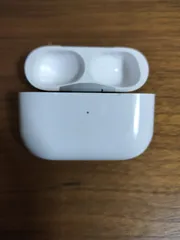 （正規品）Apple AirPods Pro 2世代 充電ケース　Lightningモデル　A2700