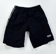 アディダス ナイロン ハーフパンツ