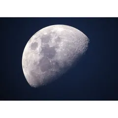 絵画風 壁紙ポスター (はがせるシール式) 月 半月 弦月 ハーフムーン 天体 神秘 癒し パワー 貼るインテリア キャラクロ MON-002A2 (A2版 594mm×420mm) ＜日本製＞ ウォールステッカー お風呂ポスター