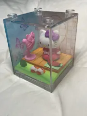 ポップマート ハローキティ フィギュア