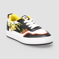 アニメキャラクター レディース シューズ スニーカー レース Licensed Character Pokemon Pikachu Court Little Kid Boys LaceUp Sneakers Black Yellow ブラック