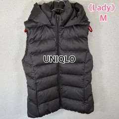 《Lady》UNIQLO ダウンベスト フード付き グレーブラック 軽量 防寒 秋冬 インナーダウン
