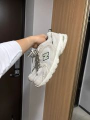 275 ニューバランス 530 スニーカー