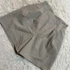 GU ショートパンツ ベージュ M キレイめ タック 上品 シンプル