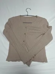 ベージュ色 リー ブニット カーディガン m 90 サイズ