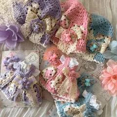 ブライスかぎ針編みのグラニースクエアのジャンバースカート、帽子セット　水色🩵