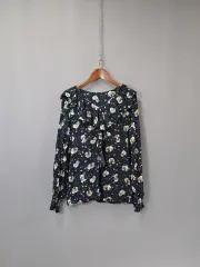 花柄 パータン さらさら感 コットン シャーリング KARA（カラ） ブラウス