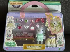 未開封) 5647) シルバニアファミリー タウンシリーズ 雪うさぎ タウンガール ジュエリー コレク