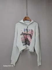 グラフィック ハーフジップアップ クロップド ニット