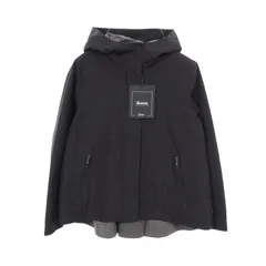 ヘルノ Herno ブルゾン Laminar GI00064DL11101930042 ブラック その他 フーテッドショートブルゾン レディース 新品のサムネイル