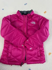 THE NORTH FACE ザノースフェイス 550 ピンク ダウン ベスト 5-7歳 程度