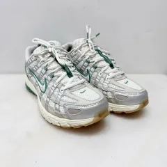 (280)NIKE ナイキ スニーカー p-6000 ライトボーン メタリックシルバーグリーン