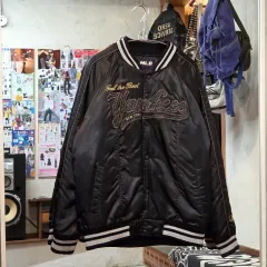 MLB ニューヨーク・ヤンキース キルティング スタジャン アウター