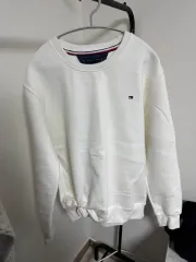 トミーヒルフィガー 白 スウェット m