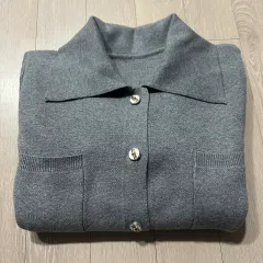 ボタンポイントKARAカーディガン