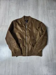 (ほぼ新品)Forever 21 メンズMA-1ジャケット(M)95