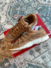 ナイキ P-6000 SE プラック フレックス メタリック GOLD (新品 270)