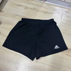 アディダス ブラック ハーフパンツ