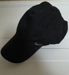 配送 NIKE ブラック ベースボールキャップ