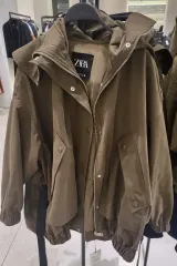 2024ザラ カーキ色 フード マウンテンパーカー アウター