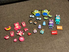 (新品) Crocs クロックス ジビッツチャーム まとめ 26個 Crocs クロックス チャーム PARTS(パーツ) シューズ アクセサリー