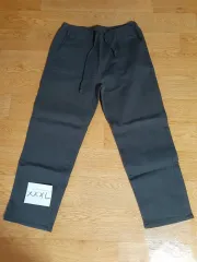 レディース スパン ズボン です。 ウエスト ゴム です。 楽に ご覧ください。 10000