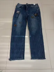 ゲス 星 パッチ カットオフ デニムパンツ 70