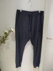 ナイキ エッセンシャル ウーブン トレーニングパンツ L