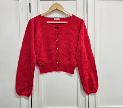 earth music&ecology レッド クロップド カーディガン
