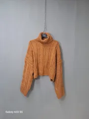 ケーブルタートルネックニット オレンジ