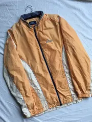 asics バイカラー ウィンドブレーカー