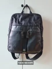 Calvin Klein カルバン・クライン ジーン ブラック バックパック です