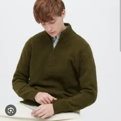 UNIQLO カーキ色 ハーフジップアップ ニットセーター