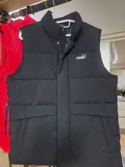 プーマ ブラック ダウン ベスト メンズ 100