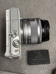 美品・センサー防塵】富士フィルム XA5 ミラーレスレンズキット 保護付
