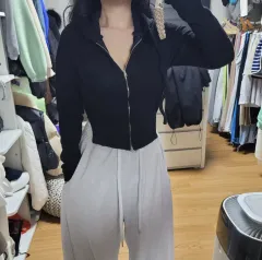 (新品)LINE クロップド フードジップアップ タイトTシャツ