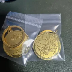 新品 ONE PIECE コイン キーホルダー GOLD シャンクス & 白ひげ セット