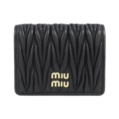 未使用】miu miu マテラッセ 二つ折り財布 ブラック - メルカリ