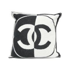CHANEL シャネル ココマーク クッション - メルカリ