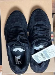 フィラ ディサイパー ブラック スニーカー 230 新品 FILA